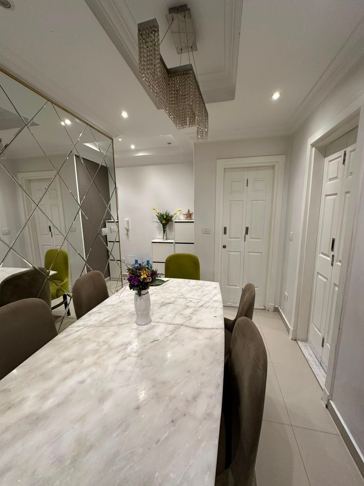 Modern 2-BR with Jacuzzi, 5 min from airport, photo 7