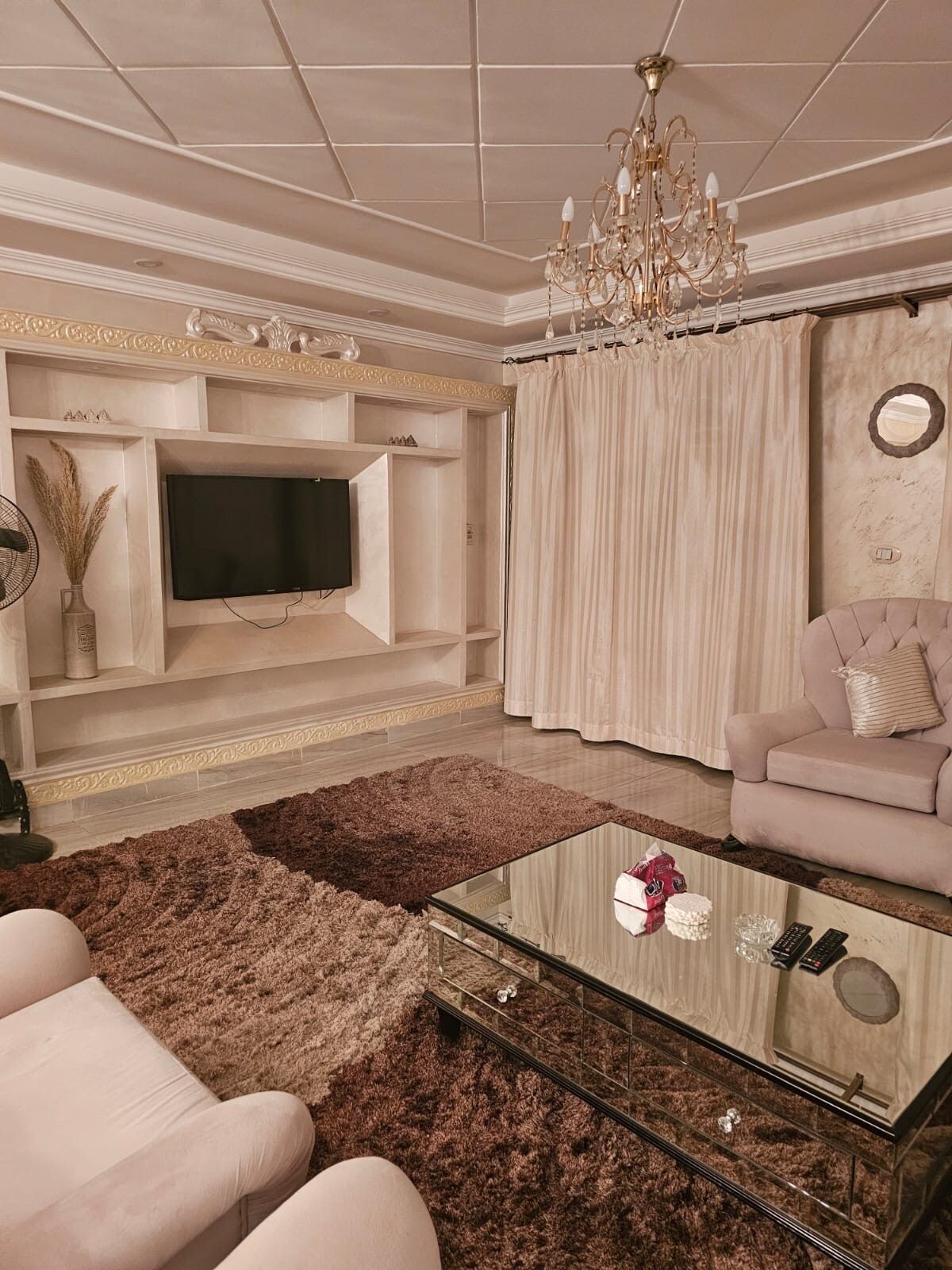 Chill Vibes 2-BR Apartment in Rehab, photo 4