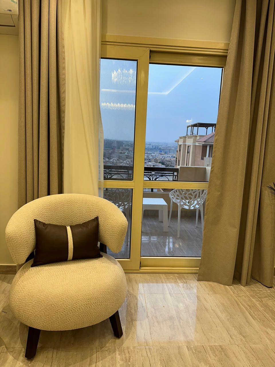 luxurious 3-BR in Central Location, photo 7