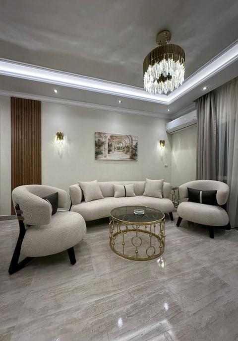 luxurious 3-BR in Central Location, photo 2