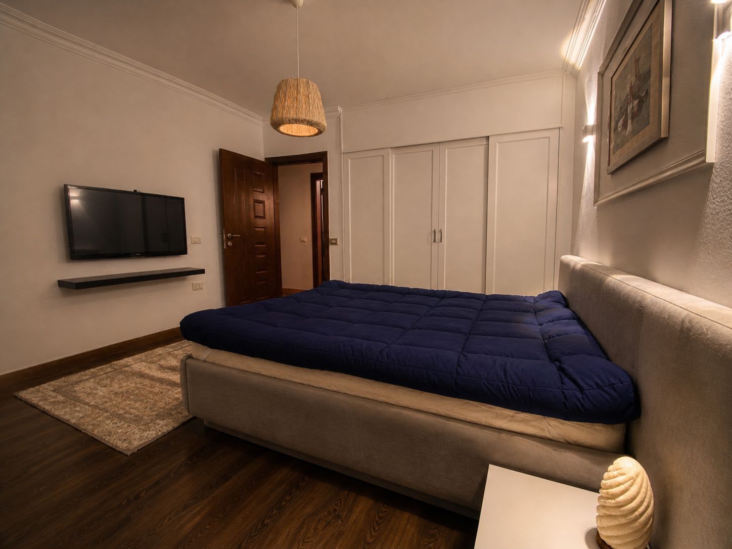 Spacious 2-BR with Private Garden Patio, photo 4