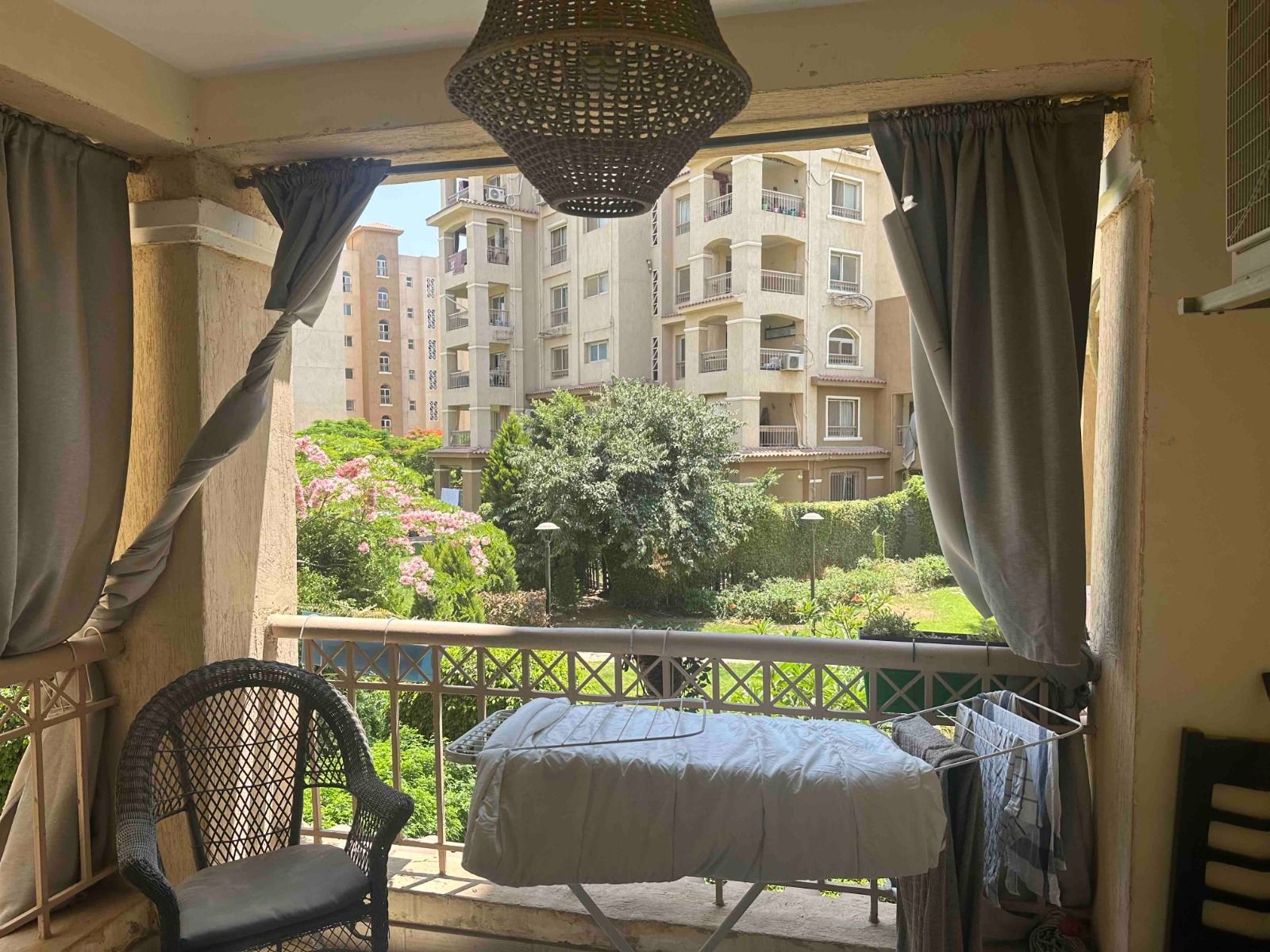 Elegant 2-BR with Garden-View Balcony, photo 5